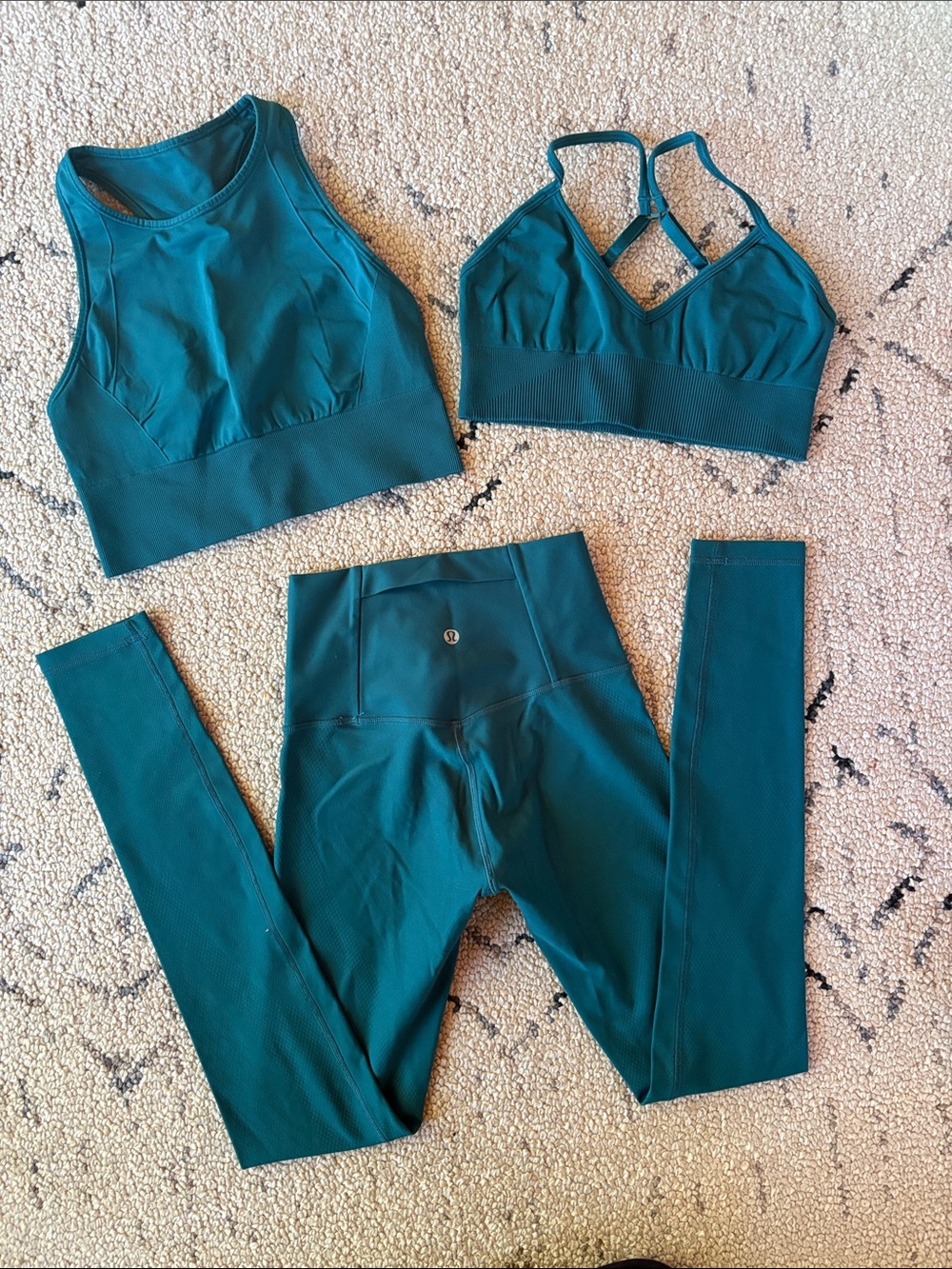 Lululemon 3 item set bras 6 / leggings 4 NWOT